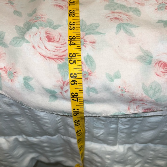 Carriage Court Nightgown - Picture 7 of 7